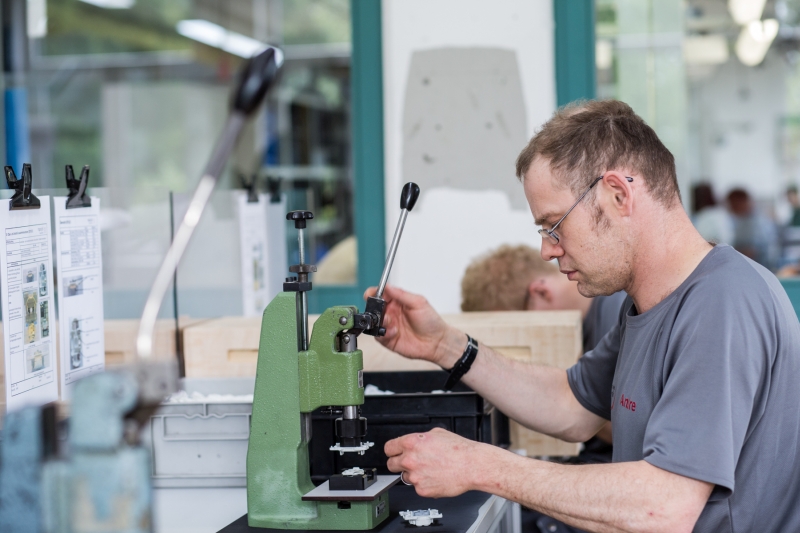 Arbeitsbereich Industriemontage im Studjo des Evangelischen Johanneswerks