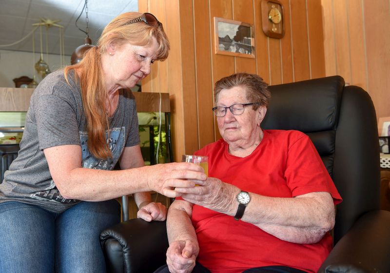 Birgit Rehse (links) mit ihrer Mutter Renate Birgit Rehse (links) mit ihrer Mutter Renate