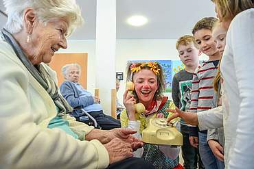 Astrid Hauke zu Besuch im Katharina-Luther-Haus