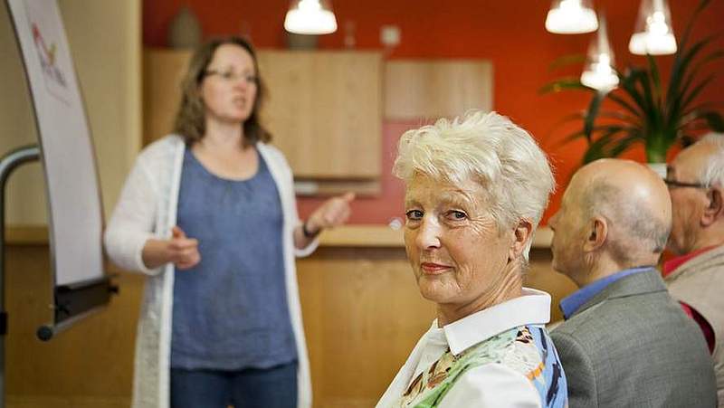 KUNZ Kirche und Nachbarschaftszentrum der Diakonie für Bielefeld im Evangelischen Johanneswerk KUNZ Kirche und Nachbarschaftszentrum der Diakonie für Bielefeld im Evangelischen Johanneswerk