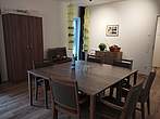 Gemeinschaftraum/Essbereich (Tische und Stühle) der Tagespflege am Käthe-Kollwitz-Haus