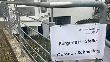 Das Johanneswerk hat nach Lemgo jetzt auch in Bielefeld eine Teststelle für Bürger eröffnet.