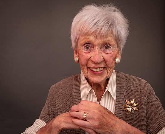 Helga Mößner ist 94 Jahre alt und lebt im Amalie-Sieveking-Haus in Gelsenkirchen. Foto: Mike-Dennis Müller
