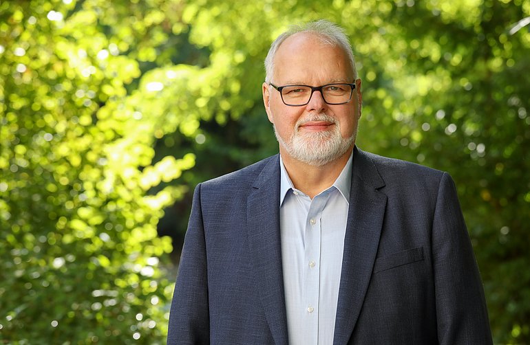 Dr. Bodo de Vries, stellvertretender Geschäftsführer des Evangelischen Johanneswerks Dr. Bodo de Vries, stellvertretender Geschäftsführer des Evangelischen Johanneswerks