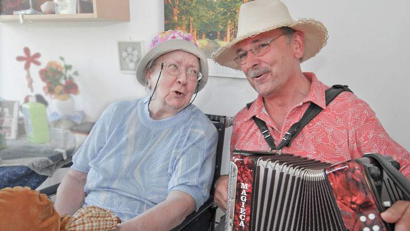 Kurzzeitpflege im Altenheim Haus am Steinnocken des Evangelischen Johanneswerks in Ennepetal