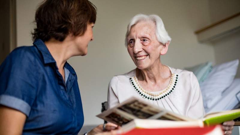 Hospizdienst im Altenheim Haus am Steinnocken des Evangelischen Johanneswerks in Ennepetal