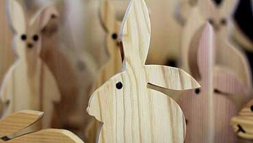 Osterhase aus Holz