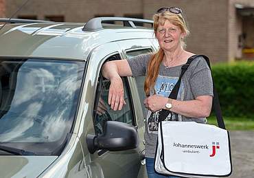 Mit dem eigenen Auto unterwegs: Direkt von Zuhause startet Birgit Rehse zu ihren Kunden